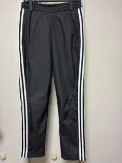 アディダス　adidas ストライプ　ジャージ　シャカシャカ　トラックパンツ