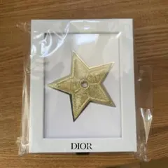 DIOR ノベルティ 星 ピンバッジ