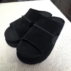 2*6様 UGG Goldenstar ゴールデンスター スライド クロスロゴ - メルカリ