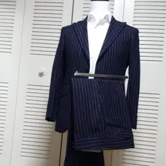 ユニバーサルランゲージ　スーツ