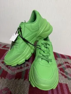 新品　ZARA チャンクスニーカー 明るいグリーン　38