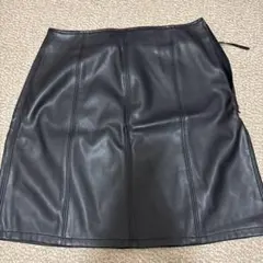 GU フェイクレザー ミニスカート ブラックのサムネイル