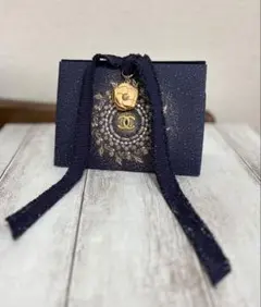 シャネル　ホリデー チャームとボックス