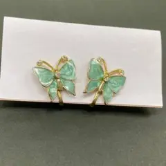 蝶デザイン イヤリング