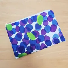 ハンドメイド フラットポーチ☆ムスティッカマア
