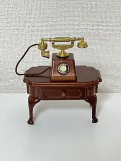 アンティーク電話機✴︎木目調ゴールド - メルカリ