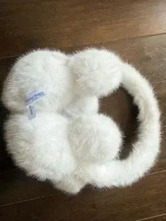 ホワイトファー耳付きヘアバンド　イヤマフ