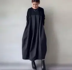 切替コクーンワンピースロング丈　黒　異素材ドッキング体型カバーバルーンワンピース