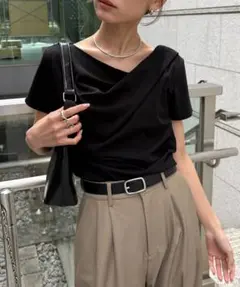 韓国【ORR】オル♡Tilted Cowl Vestノースリーブ ベスト - メルカリ