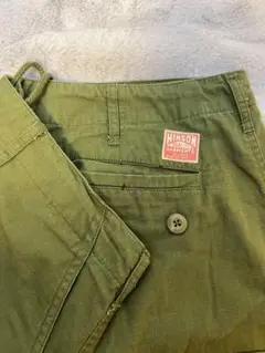 カーキカーゴパンツ