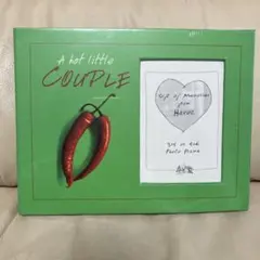 フォトフレーム　グリーン系　a hot little couple