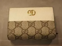 GUCCI ダブルG 二つ折り財布 ホワイト