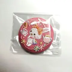 サンリオ　刺繍缶バッジ　ウィッシュミーメル