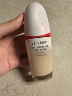 SHISEIDO REVITALESSENCE SKIN GLOW 220