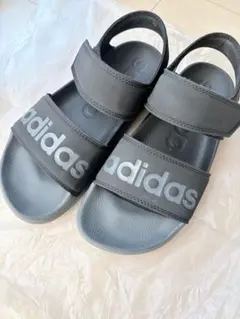 adidas サンダル