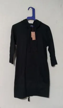 新品‼️　コムサイズム　フード付きブラックパーカー 　タグ付き