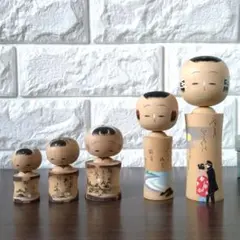 ●手のひらサイズの木製ミニこけし５体セット●昭和レトロな民芸品・創作こけし