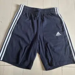 adidas 黒 ショートパンツ L
