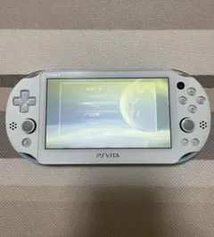 PS Vita 本体 ライトブルー/ホワイト ゲームカード付き