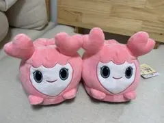 TWICE LOVELYS ぬいぐるみスリッパ　モモ