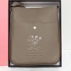 ディズニー　ミッキー ミニー レザーショルダーバッグ　ブラウン