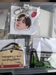 treasure ジェヒョク カプセルトイ セット 顔アクキー