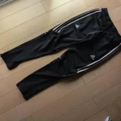 adidas 黒 長ズボン サイドストライプ