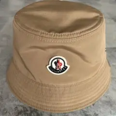 【極美品】MONCLER モンクレールバケットハット ベージュ Sサイズのサムネイル