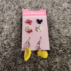 ディズニー ピアス(両耳用)