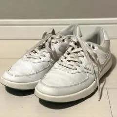 New Balance ホワイト スニーカー 女性用