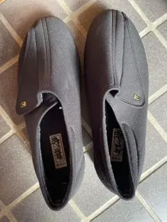 Item thumbnail for item 987205f0-0825-4459-892f-af5f22cb4f26