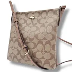 【美品】コーチ ショルダーバッグ シグネチャー サコッシュ PVC 馬車ロゴ