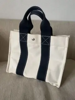 未使用❤︎エルメス　ボラボラポーチ　ブラック HERMES(エルメス) ボラボラGMミニポーチ付き キャンバストートバッグ