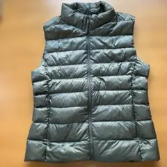 UNIQLO ウルトラライトダウン ベスト カーキ