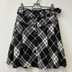 バーバリーブルーレーベル　チェック柄フレアスカート　黒グレー白　36