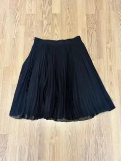 黒 プリーツスカート ひざ丈のサムネイル