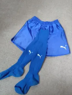 サッカー　Puma ハーフパンツとソックスセット 青