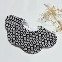 030 ハンドメイド ぐるっと可愛いもくもくスタイ 刺繍　ブラック