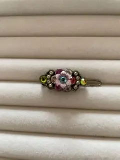 ミハエルネグリン　花モチーフ　ヘアクリップのサムネイル