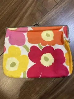 マリメッコ　がま口　ポーチ