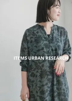 ITEMSアーバンリサーチ エスニックフラワーシアーシフォンプリントワンピース