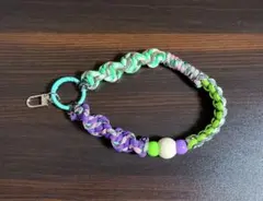 ハンドストラップ　パラコード　ハンドメイド