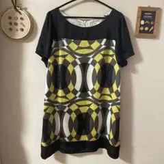 レディース大きいサイズワンピース（4L）幾何学模様　パンツなどに合わせても！