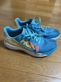 ホカオネオネ　ロケットＸ