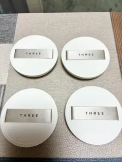 THREE パフ 4個セットのサムネイル