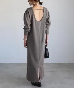 ボンジュールサガン　バックオープンIラインカットワンピース　チャコールブラウン