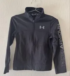 UNDER ARMOURアンダーアーマー　ジャージ　黒　130cm　上のみ
