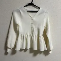 ペプラムニット ニット