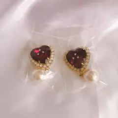 【新品未使用】 ハートビジューイヤリング himitsu by syrup.のサムネイル