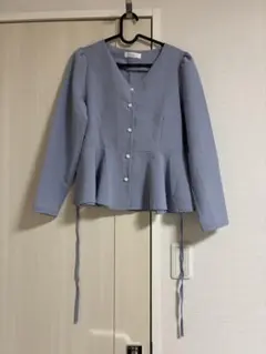 ペプラムブラウス